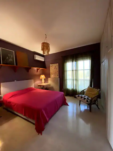 First floor east bedroom